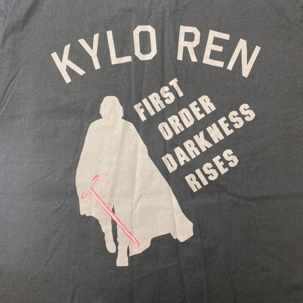 Star Wars Kylo‎ Ren x Uniqlo shirt